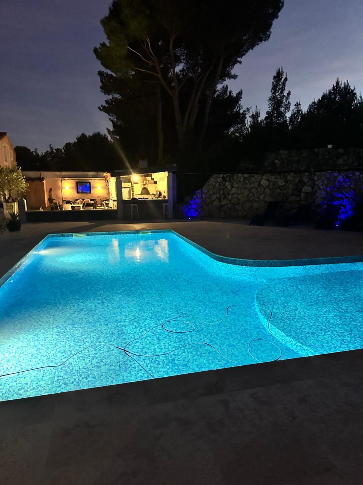 Jolie Maison Avec Vue Sur Piscine Bouc-Bel-Air Extérieur photo
